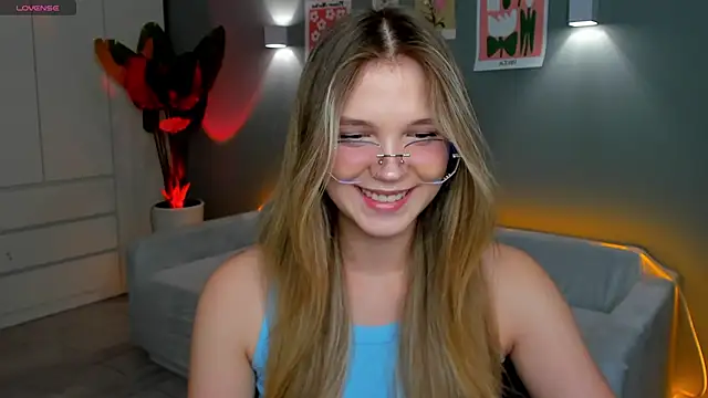 linakorvin online show from November 2025 01:14:02 PM