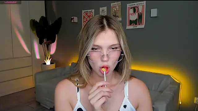 linakorvin online show from October 2025 01:32:01 PM