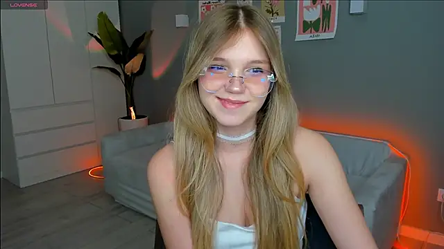 linakorvin online show from December 2025 01:28:01 PM