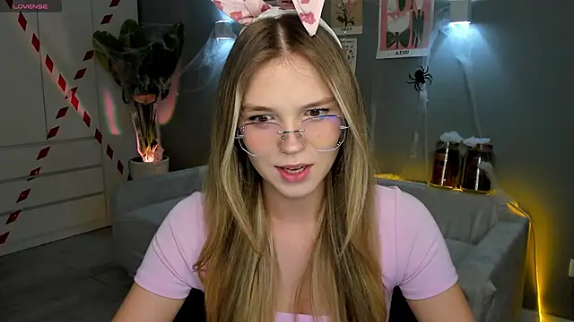 linakorvin online show from October 2025 01:31:01 PM