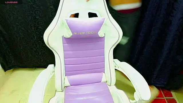 Im david02 online show from October 2025 01:21:01 PM