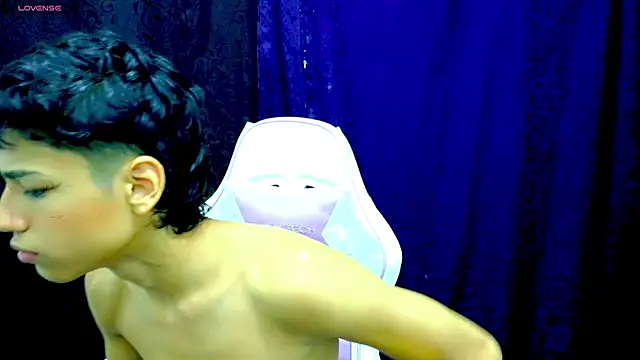 Im david02 online show from November 2025 02:12:01 PM