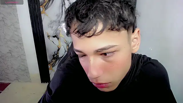 Im david02 online show from December 2025 01:12:02 PM