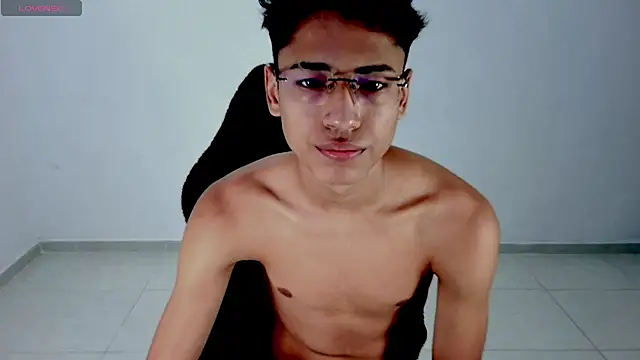 Im david02 online show from April 2026 01:12:02 PM