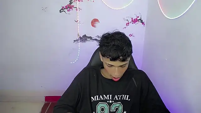 Im david02 online show from November 2025 01:04:02 PM