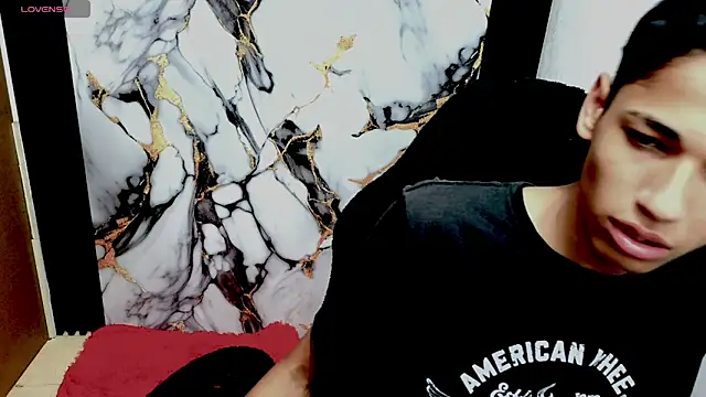 Im david02 online show from February 2026 02:07:01 PM