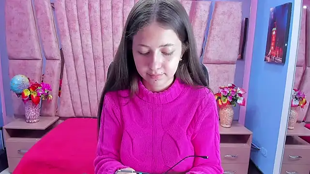 Snapshot of sarah_sweett_ chatting on October 2025 02:27:02 PM sarah sweett online show from October 2025 02:27:02 PM