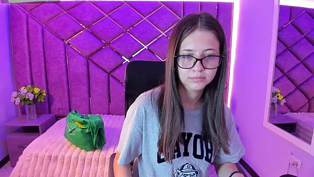sarah sweett  online show from May 2026 02:45:01 PM