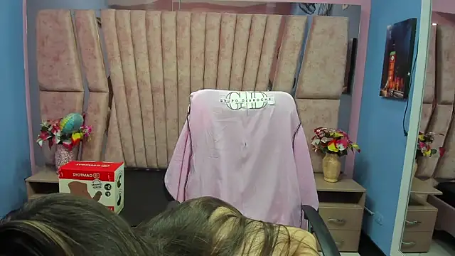 sarah sweett  online show from March 2026 02:48:01 PM