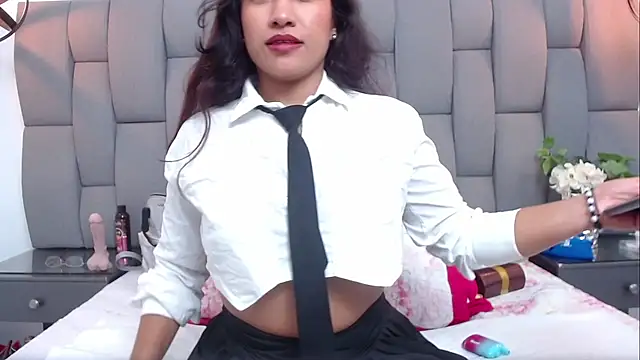 Emilysweet2 online show from October 2025 06:08:01 PM