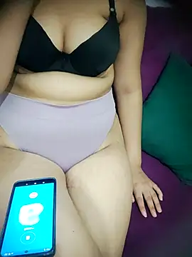 Snapshot of Rihame07 chatting on October 2025 06:40:02 PM Rihame07 online show from October 2025 06:40:02 PM