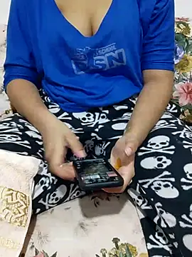 Snapshot of Rihame07 chatting on November 2025 08:41:01 AM Rihame07 online show from November 2025 08:41:01 AM