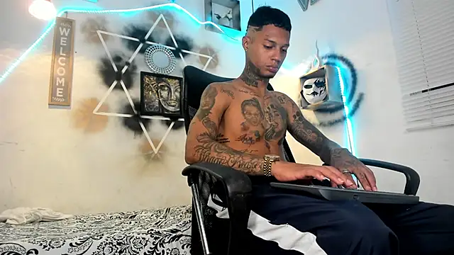 The boy dreams1 online show from October 2025 02:35:01 AM