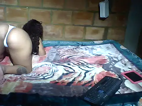 Snapshot of venus-renovada chatting on October 2025 08:17:02 PM venus-renovada online show from October 2025 08:17:02 PM