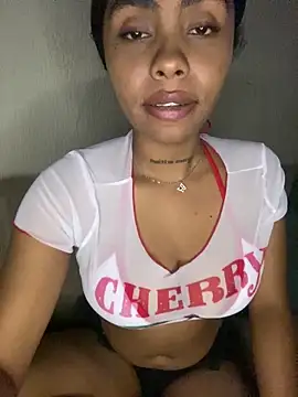 Snapshot of Itanydiorr chatting on November 2025 10:26:02 PM Itanydiorr online show from November 2025 10:26:02 PM