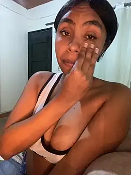 Snapshot of Itanydiorr chatting on November 2025 03:32:02 AM Itanydiorr online show from November 2025 03:32:02 AM