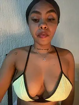 Snapshot of Itanydiorr chatting on October 2025 02:43:02 AM Itanydiorr online show from October 2025 02:43:02 AM