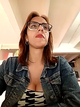 Snapshot of Jade_1-9 chatting on February 2026 04:25:02 PM Jade 1-9 online show from February 2026 04:25:02 PM