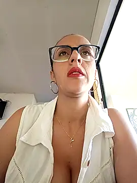 Jade 1-9 online show from December 2025 01:28:01 PM