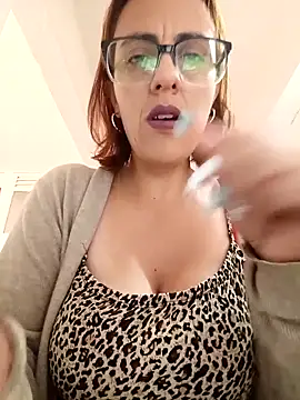 Snapshot of Jade_1-9 chatting on February 2026 04:07:01 PM Jade 1-9 online show from February 2026 04:07:01 PM