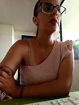 Jade 1-9 online show from November 2025 03:23:02 PM