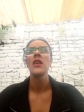 Jade 1-9 online show from November 2025 06:56:01 PM