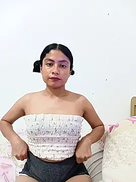 Lil emir25 online show from November 2025 07:41:02 PM