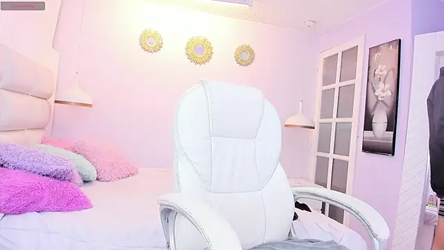 Hottie Guy online show from November 2025 12:20:02 PM