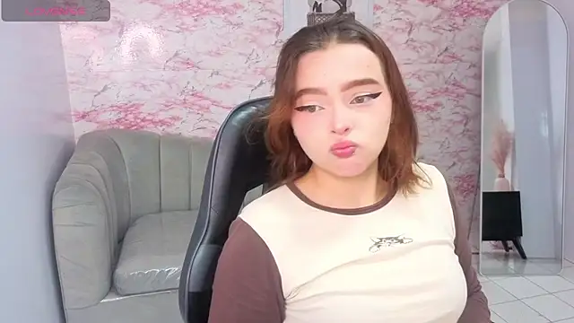 mia foster t online show from February 2026 01:22:02 PM