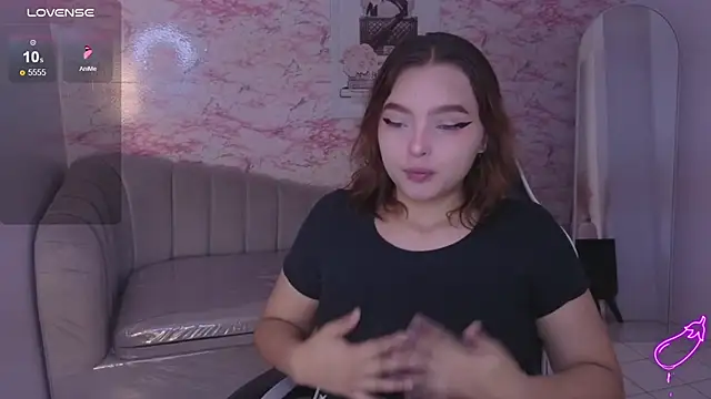 mia foster t online show from March 2026 01:18:01 PM