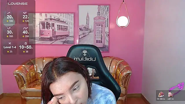 mia foster t online show from November 2025 12:50:02 PM