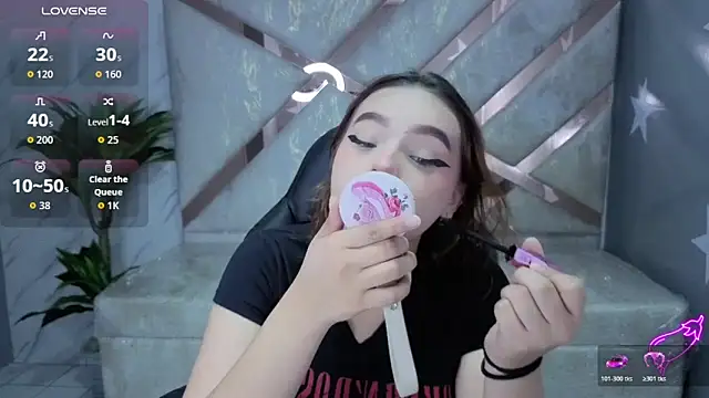 mia foster t online show from March 2026 01:16:02 PM