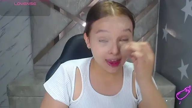 mia foster t online show from April 2026 01:07:02 PM