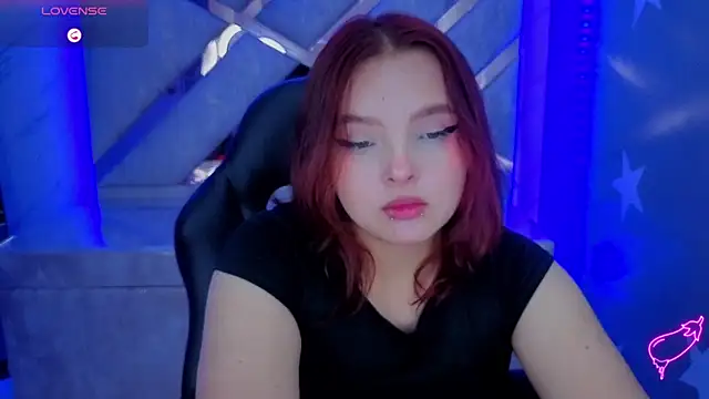 Snapshot of mia_foster_t chatting on June 2026 02:33:01 PM mia foster t online show from June 2026 02:33:01 PM