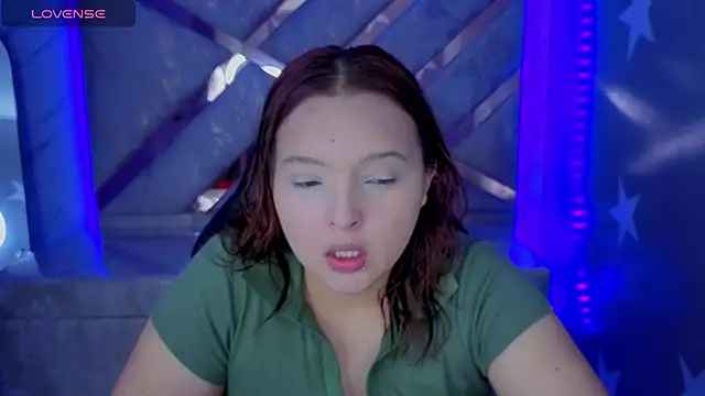 Snapshot of mia_foster_t chatting on June 2026 01:21:02 PM mia foster t online show from June 2026 01:21:02 PM