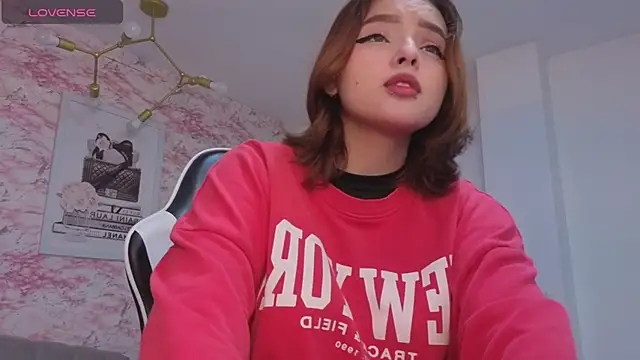 mia foster t online show from February 2026 01:33:01 PM