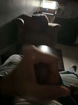 familia0210 online show from December 2025 03:33:01 PM