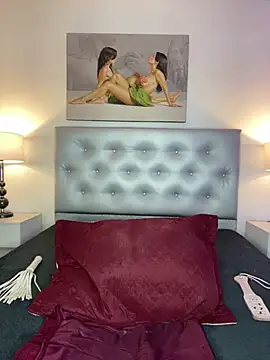 Mariaaam  online show from October 2025 12:40:02 PM