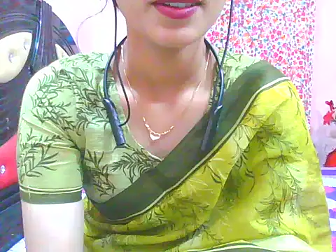 Snapshot of night_queeen7 chatting on November 2025 08:19:01 PM night queeen7 online show from November 2025 08:19:01 PM