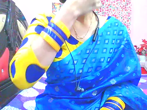 Snapshot of night_queeen7 chatting on November 2025 06:52:02 PM night queeen7 online show from November 2025 06:52:02 PM