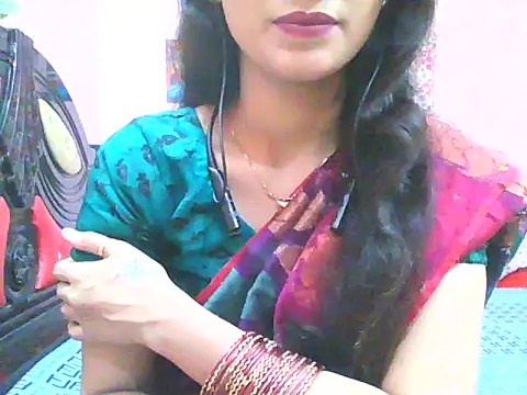 Snapshot of night_queeen7 chatting on November 2025 07:18:02 PM night queeen7 online show from November 2025 07:18:02 PM