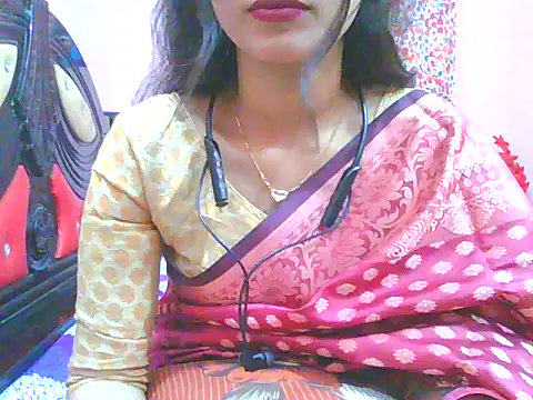 Snapshot of night_queeen7 chatting on November 2025 07:25:02 PM night queeen7 online show from November 2025 07:25:02 PM