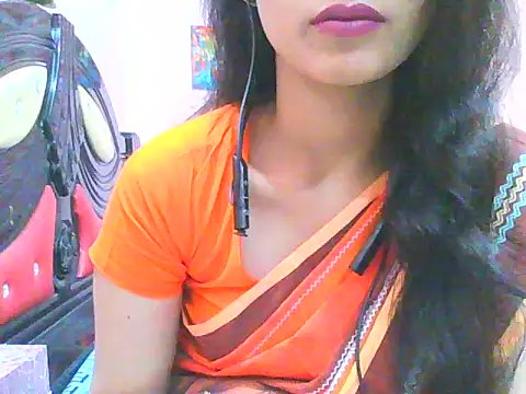 Snapshot of night_queeen7 chatting on November 2025 07:07:02 PM night queeen7 online show from November 2025 07:07:02 PM