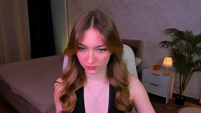 AngelAnabelle online show from November 2025 08:46:01 PM