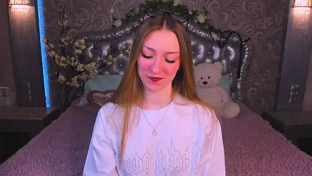 AngelAnabelle online show from November 2025 07:58:01 PM