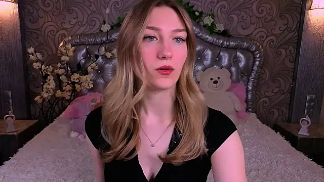 AngelAnabelle online show from April 2026 01:46:01 PM