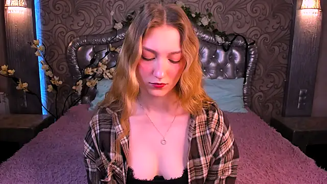 AngelAnabelle online show from November 2025 08:09:01 PM