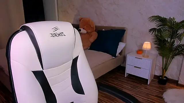 AngelAnabelle online show from November 2025 11:52:01 PM