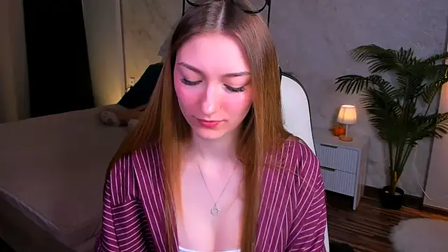 AngelAnabelle online show from December 2025 02:00:02 PM