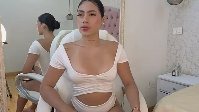 Vanessa Rain  online show from October 2025 07:44:01 PM